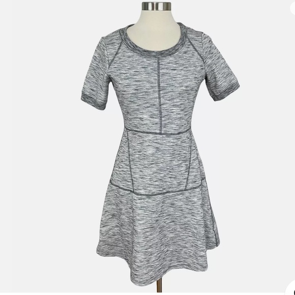 Athleta Heathered Gray En Route Ponte Short Sleeve Fit & Flare Dress 7224627 - Picture 4 of 14
